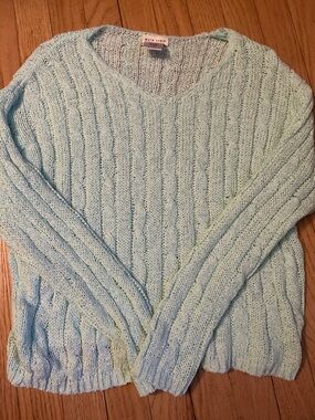 Main Strip Women’s Mint Green Cable Knit V-Neck Sweater